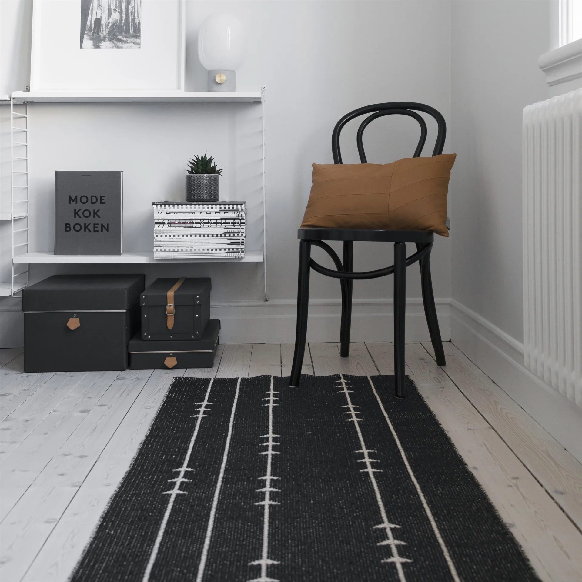 Tapis Fir nude-black (beige-noir), 70x200 cm Scandi Living