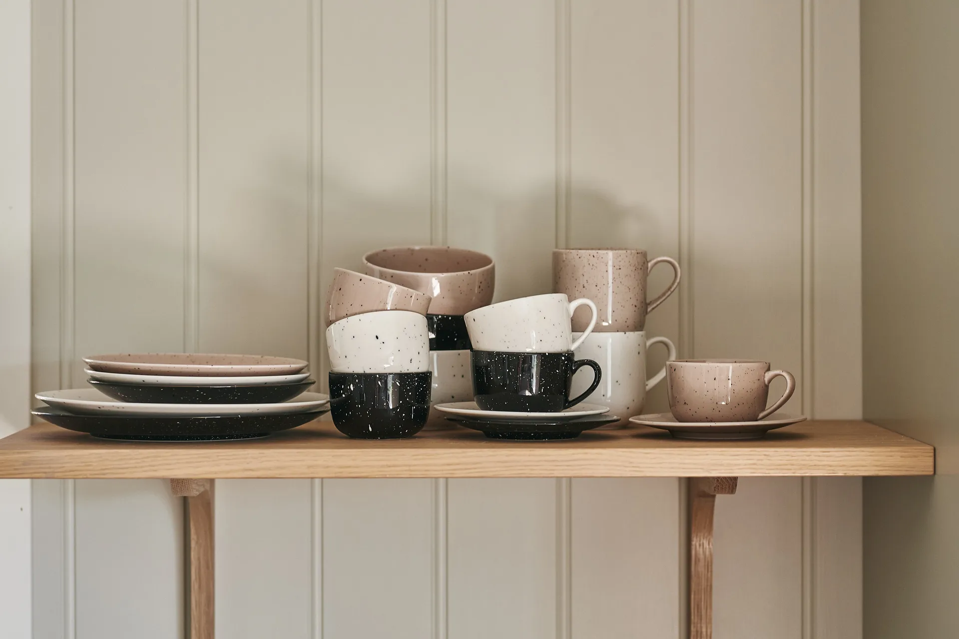 Tasse avec soucoupe Freckle 26 cl, Beige Scandi Living