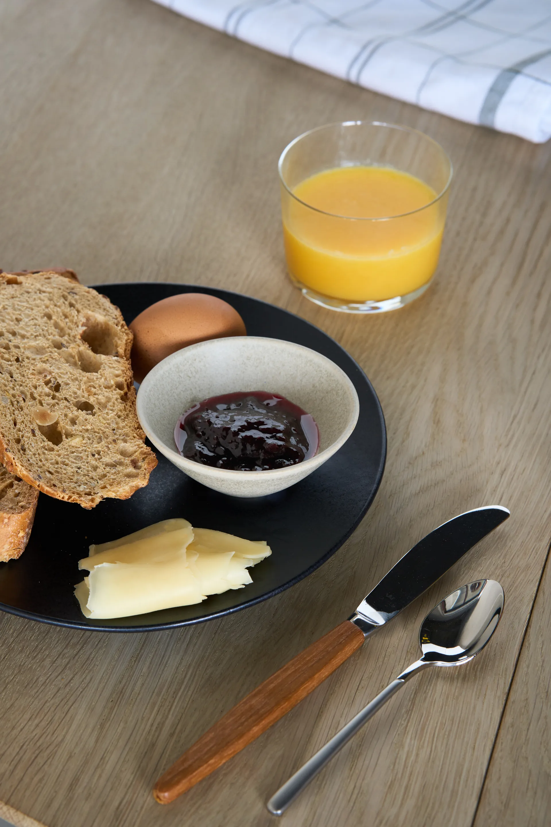 Terra assiette, Noir en grès, Ø22 cm Scandi Living