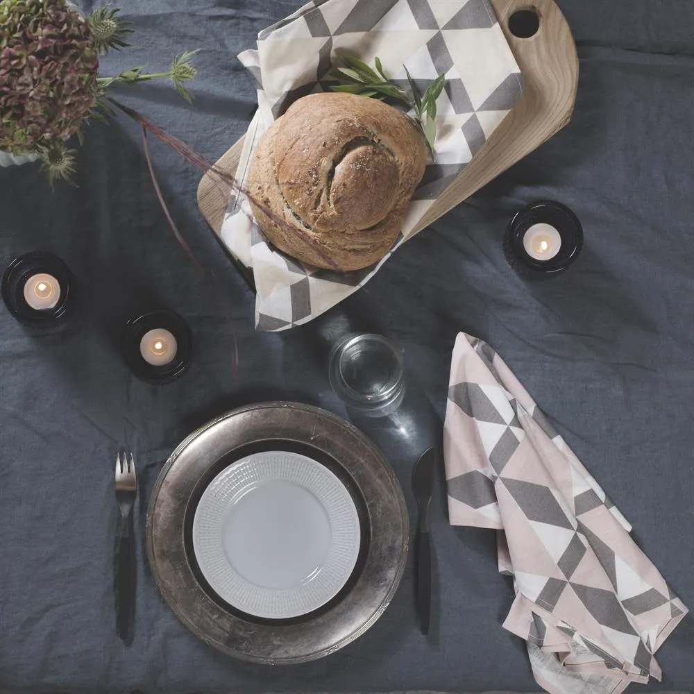 Torchon Mountains, dusty rose (rose) Scandi Living