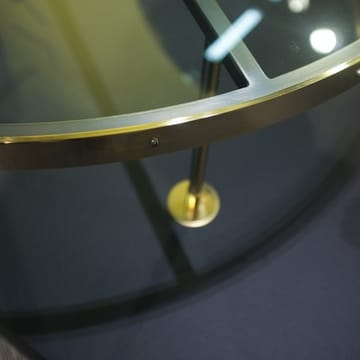 Table basse 14 - verre, structure en acier laqué, plaque en laiton - Scherlin