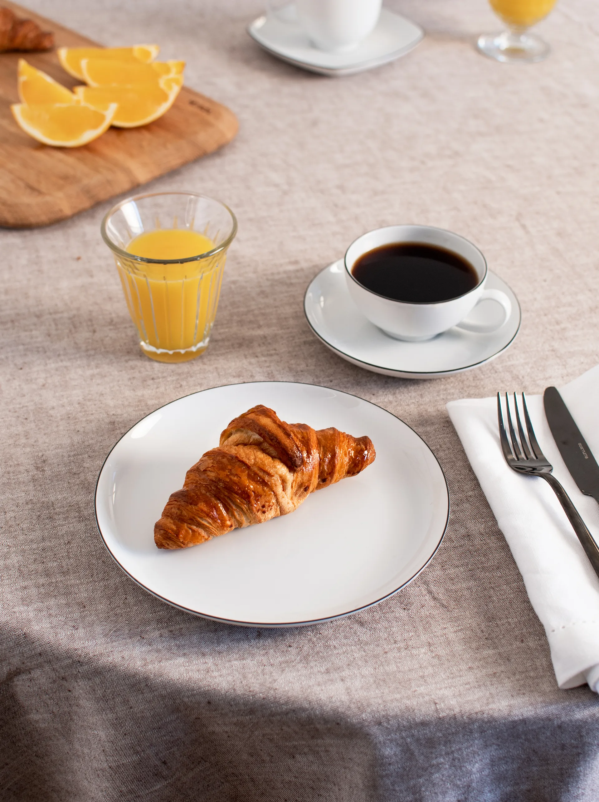 Service à thé Lido black line 18 pièces, Blanc à bordure noire Seltmann Weiden