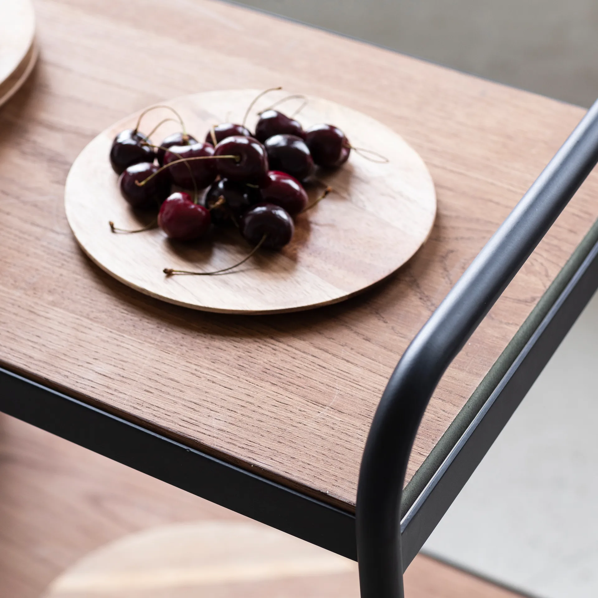 James serverondsvagn, Noir Serax