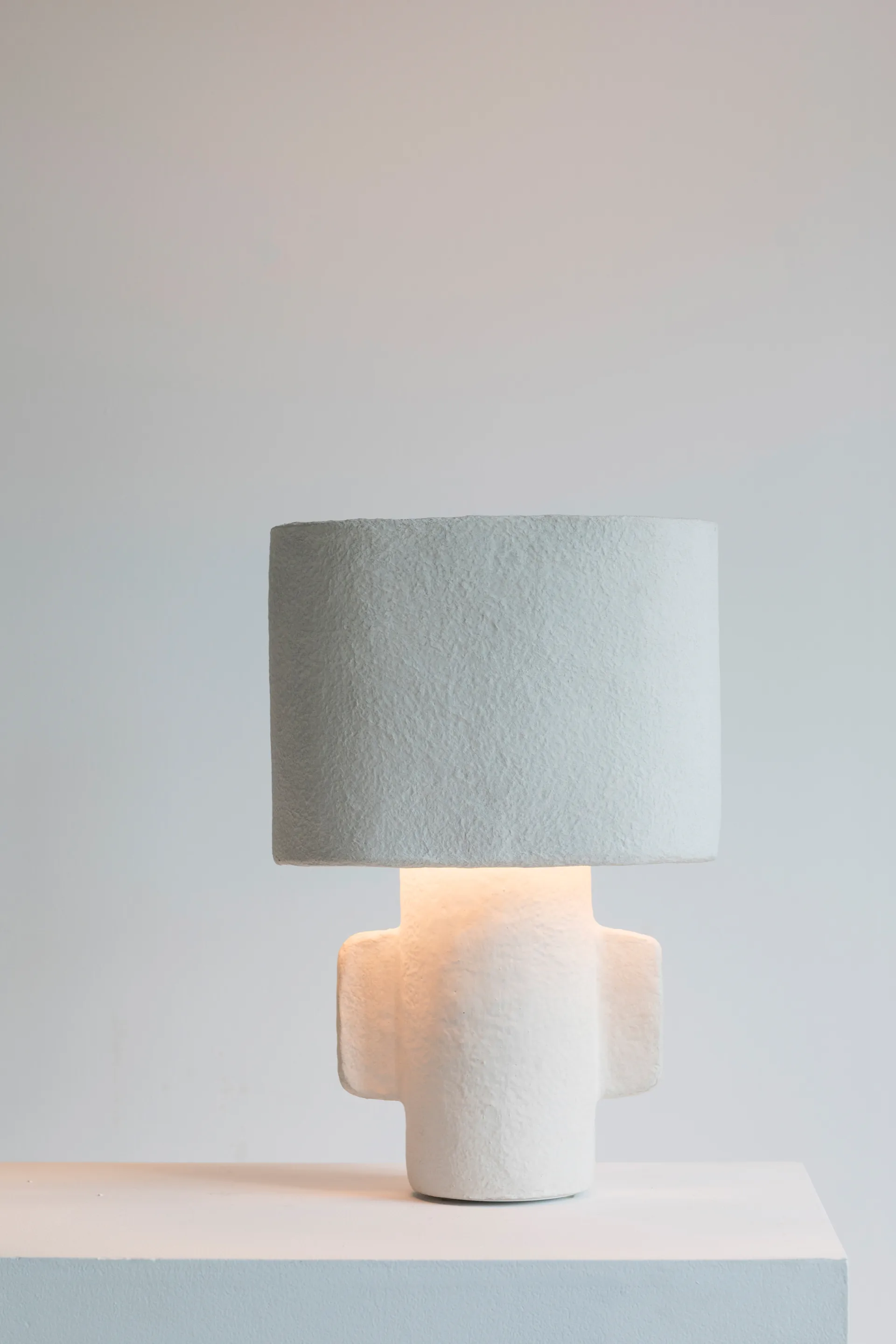 Lampe de table Earth 36x54 cm, Blanc Serax