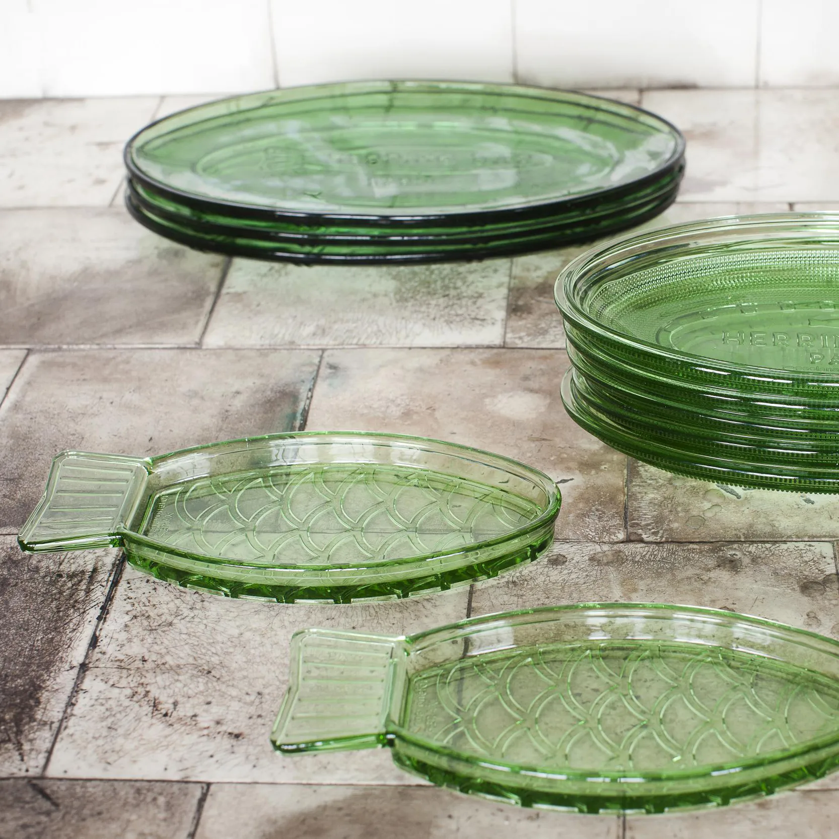 Plat Fish & Fish oval 17x31 cm, Green Serax