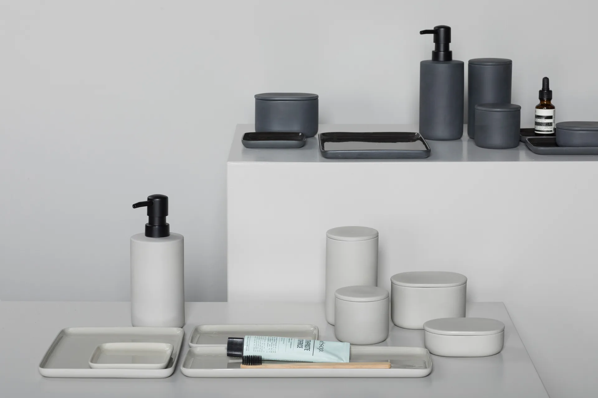 Plateau rectangulaire Cose M 16,2cmx19,2 cm, Gris foncé Serax