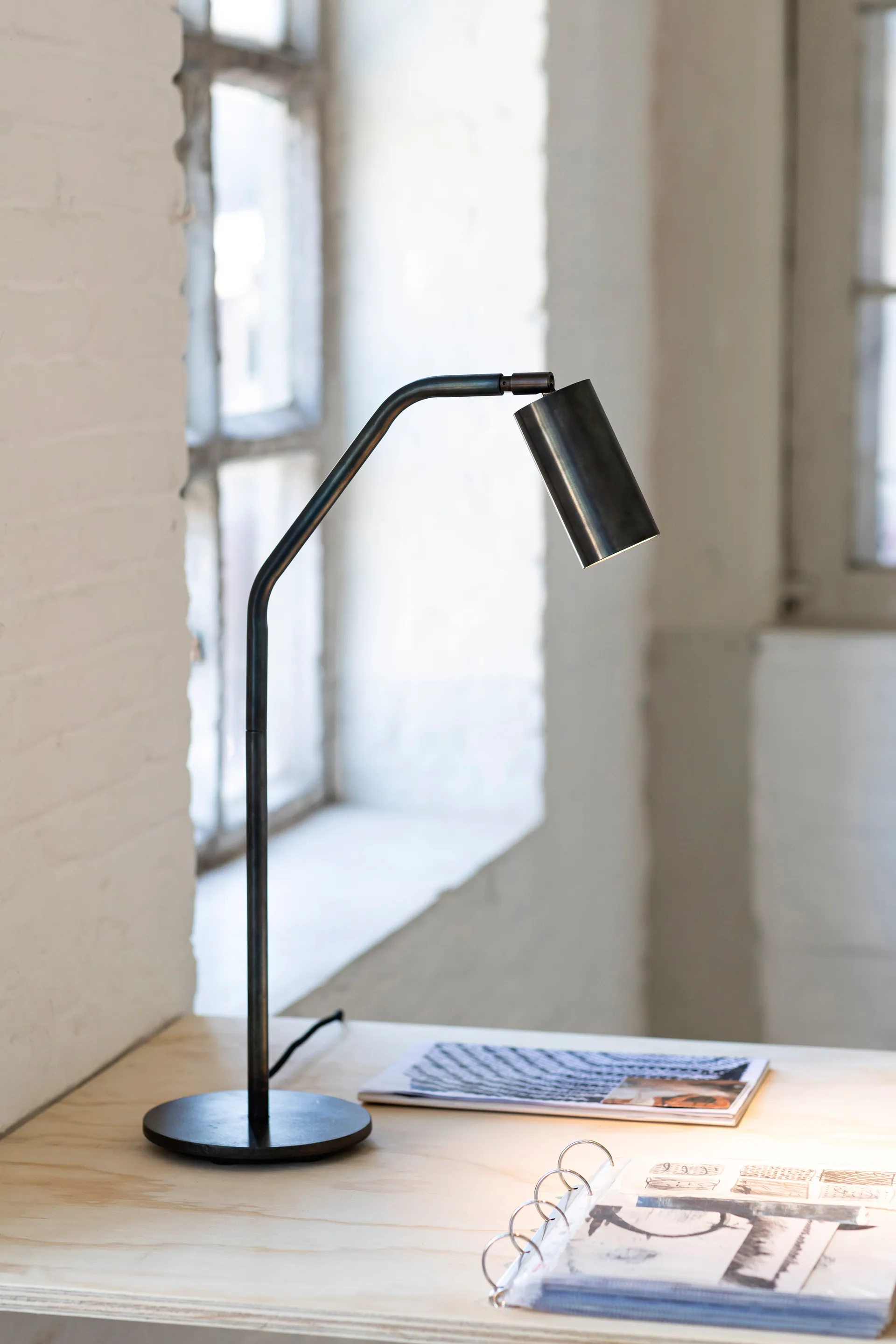 Sofisticato NR. 25 lampe de table 34x58 cm, Noir Serax