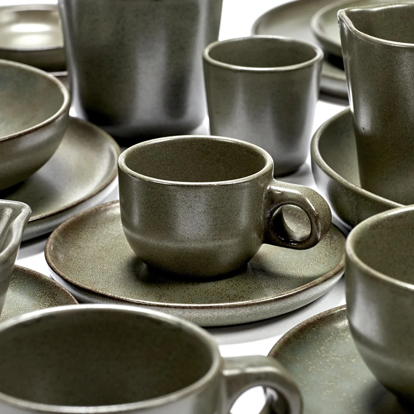 Tasse à espresso avec soucoupe Surface 10 cl, Camogreen Serax