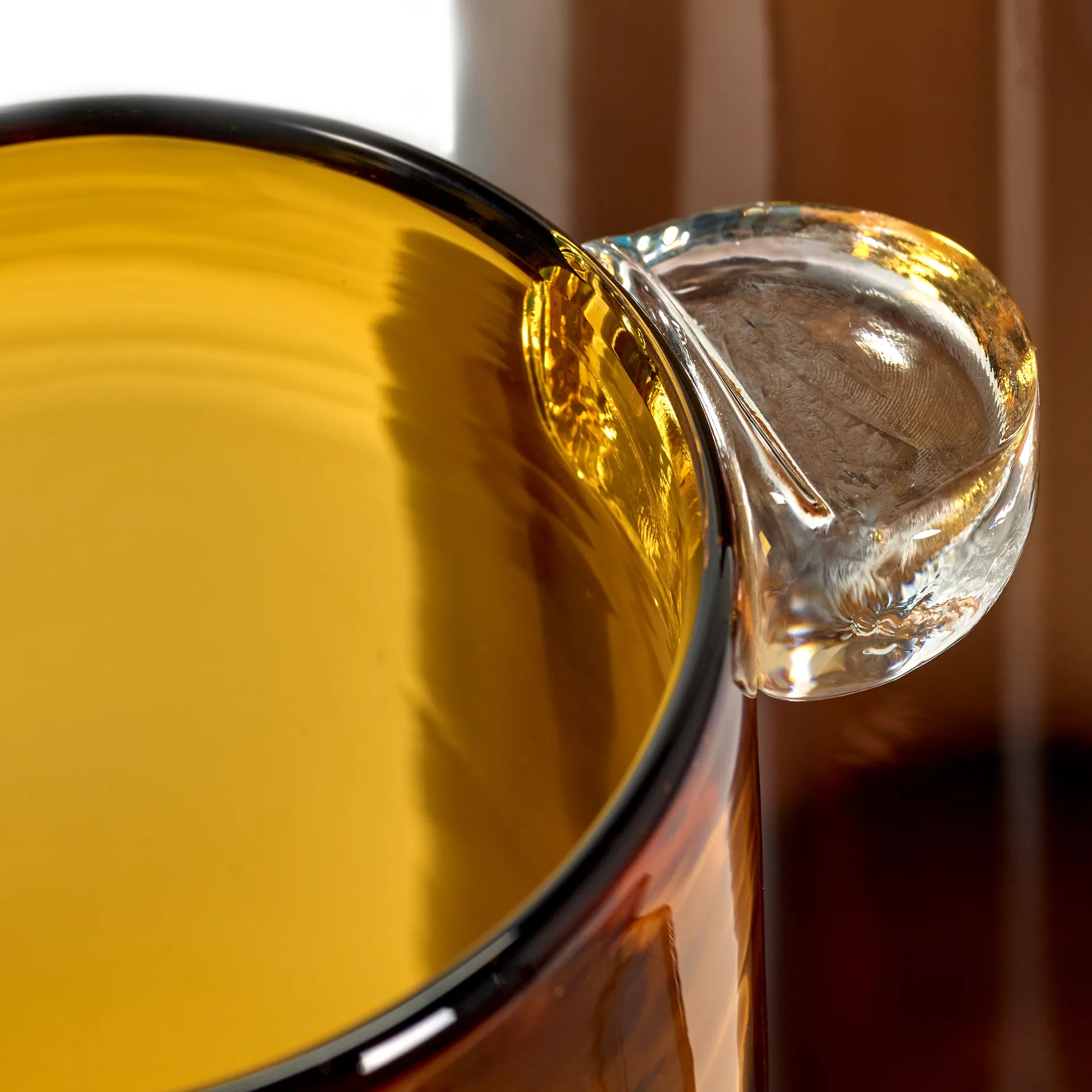 Vase avec anse Wind & Fire 24 cm, Amber Serax