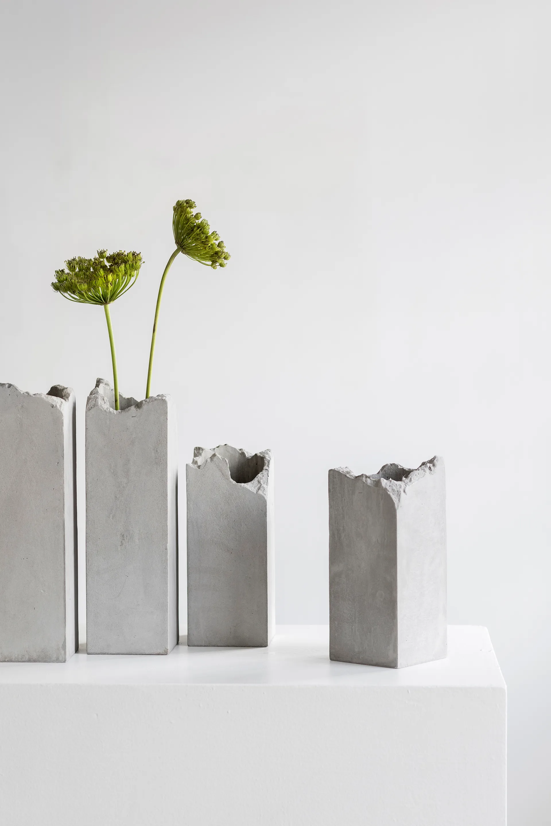 Vase Broquaine L 38 cm, Grey Serax