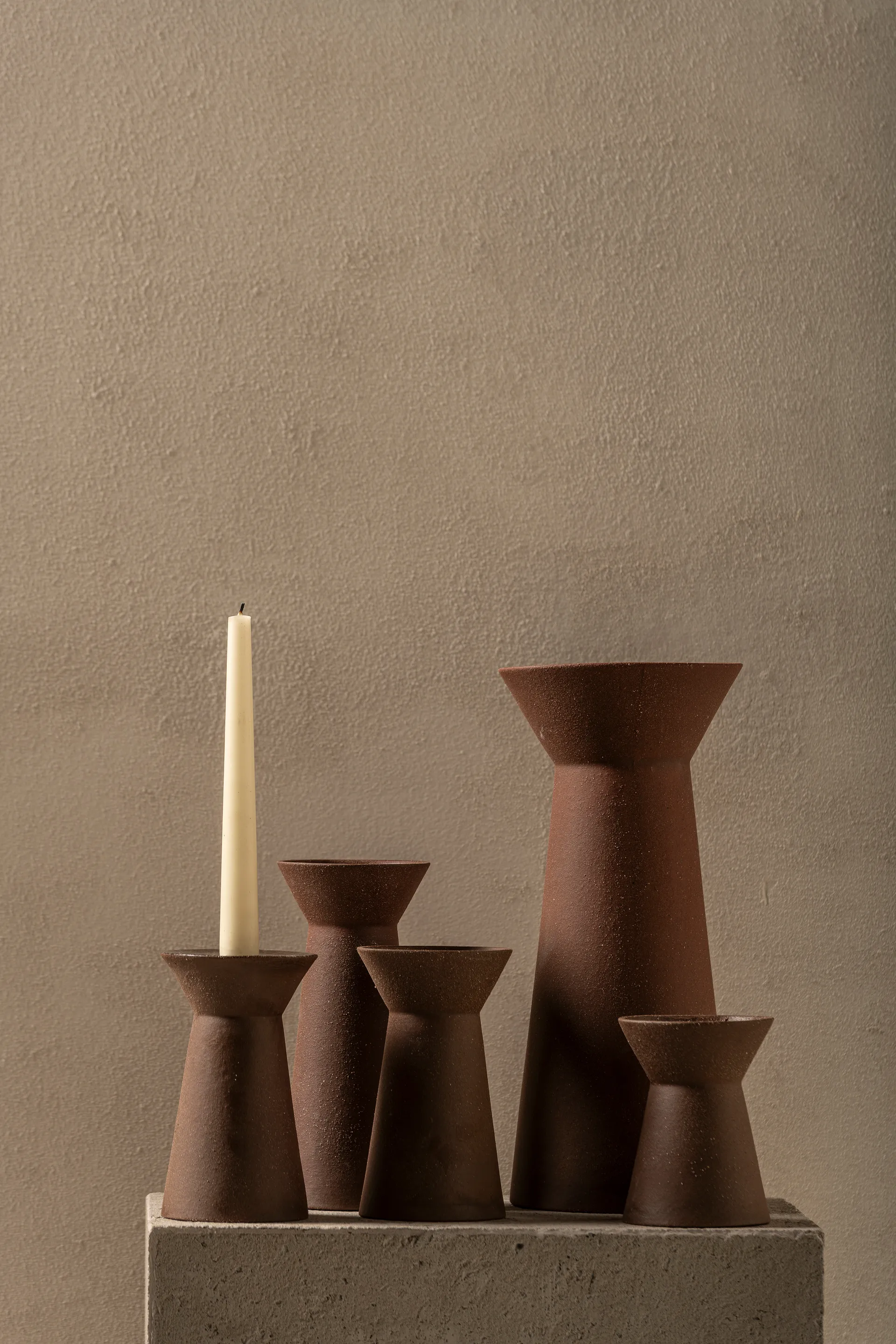 Vase Urban 02 L 34,4 cm, Red-brown Serax