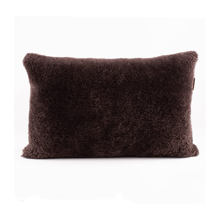 Coussin en peau de mouton Shepherd Lina 40 x 30 cm - marron foncé - Shepherd of Sweden