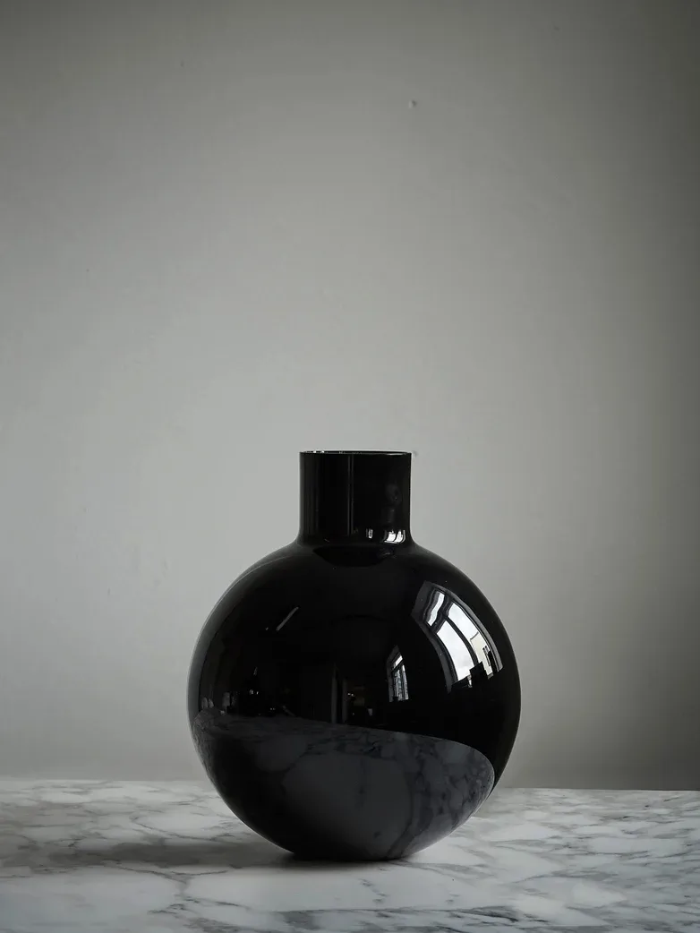 Vase Pallo, Noir 31 cm Skrufs Glasbruk