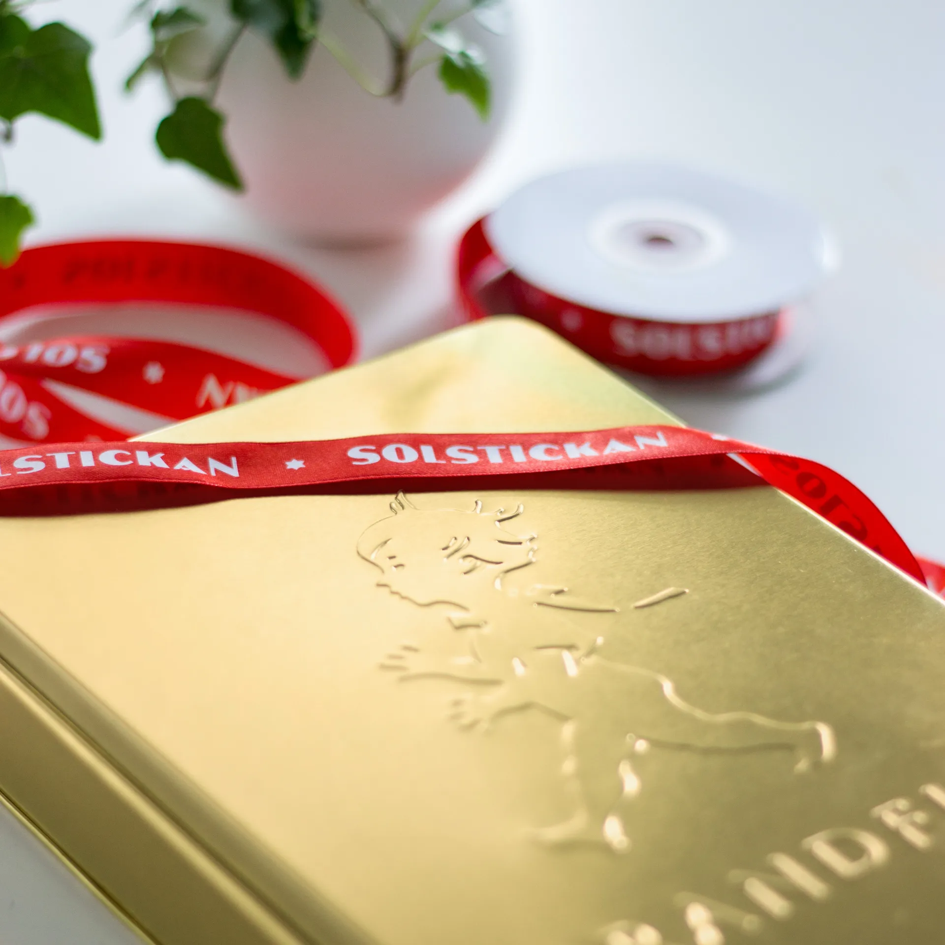 Couverture anti-feu Solstickan 120x120 cm, Or mat Solstickan Design