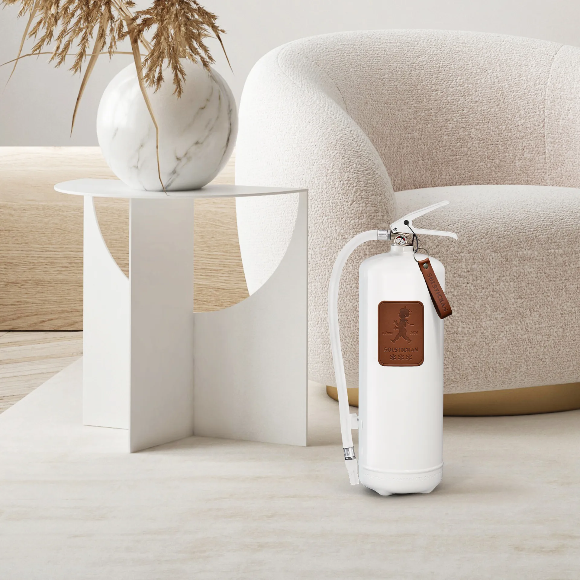 Extincteur Solstickan 6 kg, Cuir blanc-marron foncé Solstickan Design
