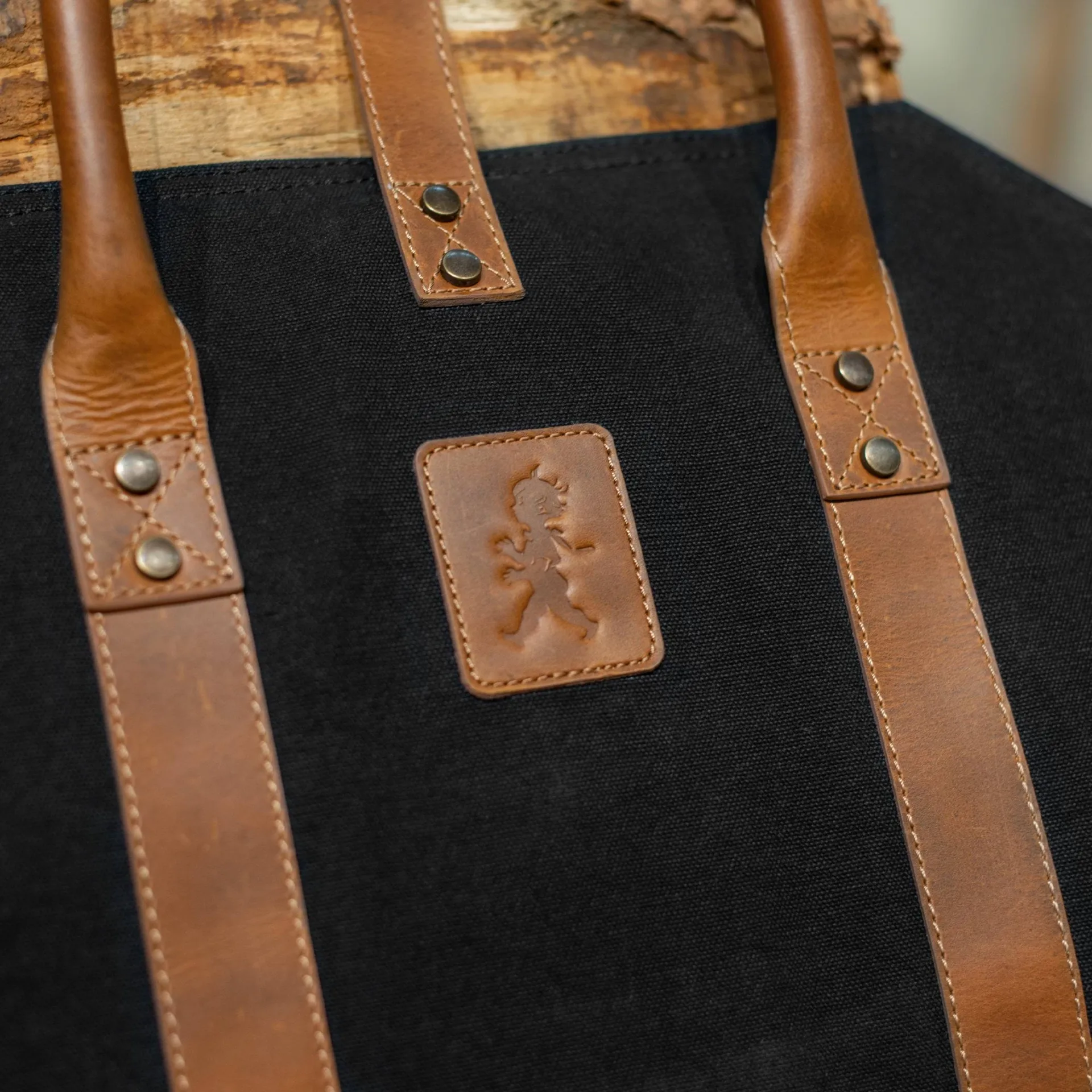 Solstickan panier à bûches en toile canvas, Noir Solstickan Design