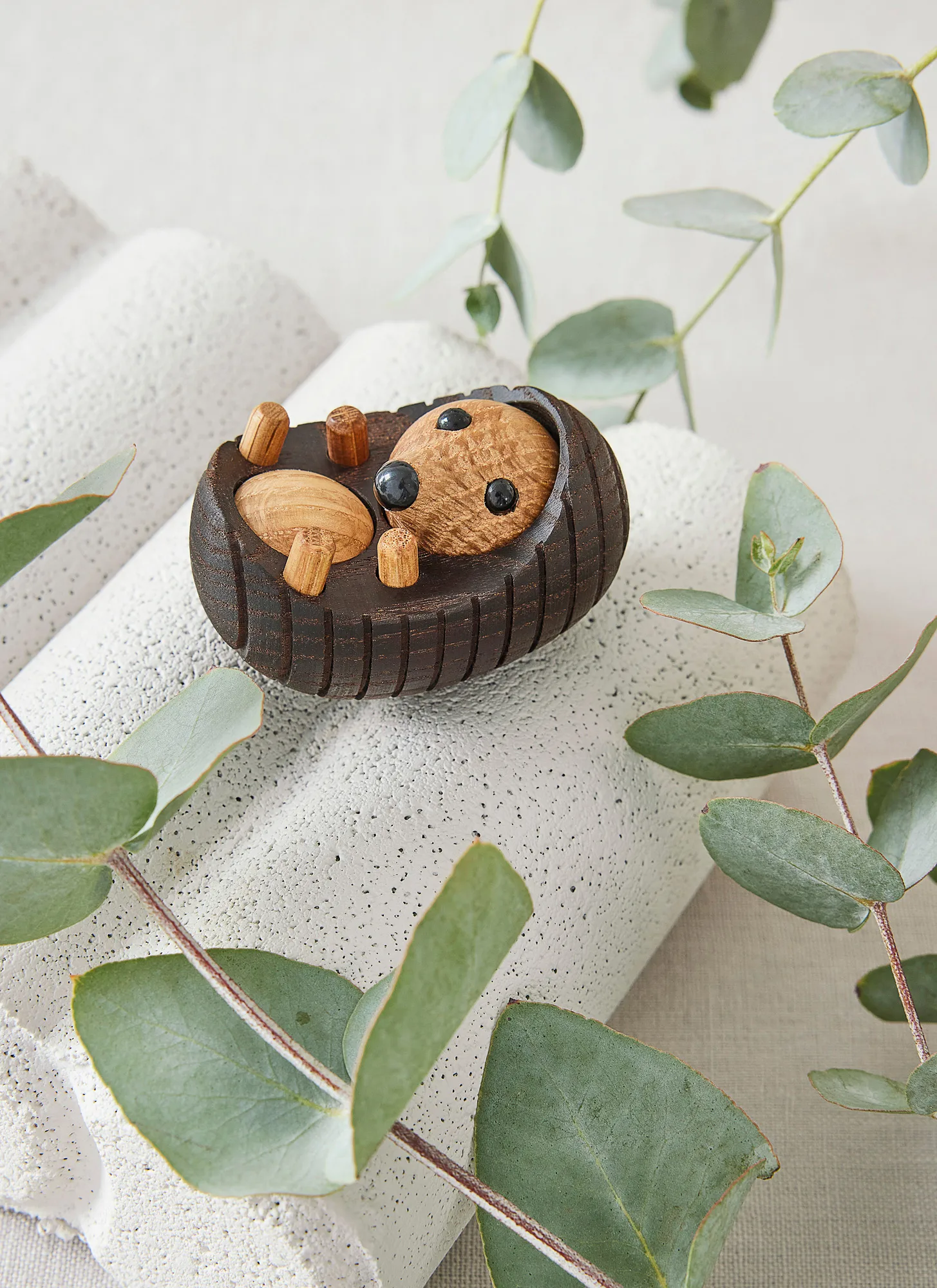 Décoration Spike hérisson 4 cm, Frêne thermo chauffé Spring Copenhagen