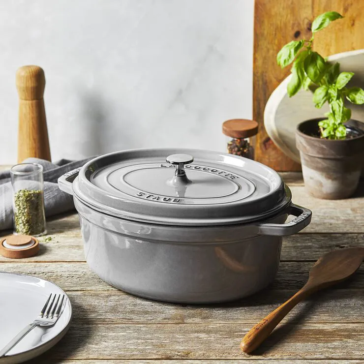 Cocotte en fonte ovale Staub 4,2 l, gris STAUB
