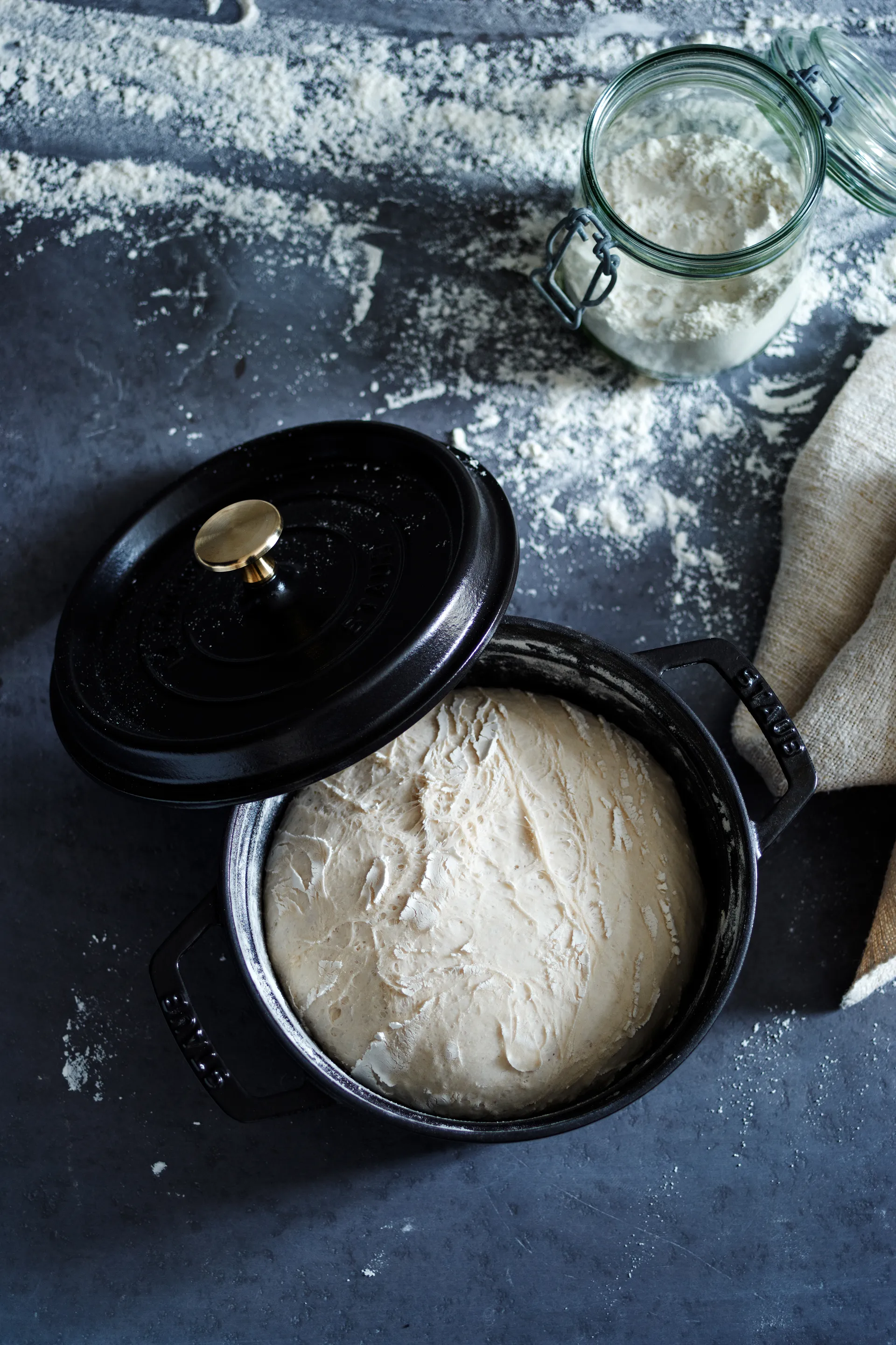 Cocotte en fonte ronde Staub 3,8 l, noir STAUB