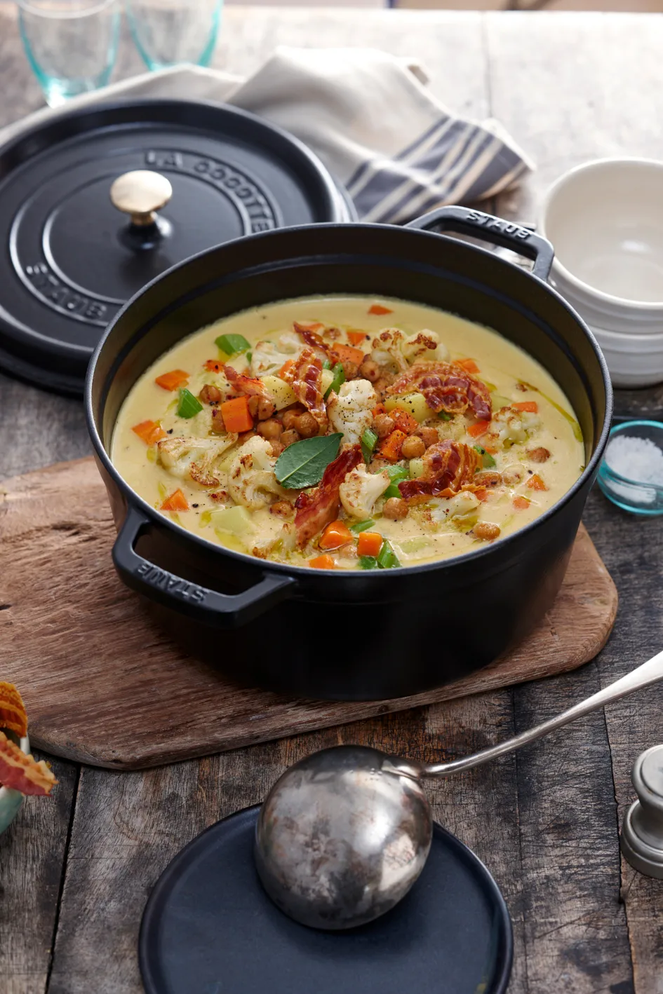 Cocotte en fonte ronde Staub 6,7 l, noir STAUB