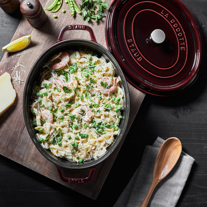 Cocotte ovale La Cocotte Staub fonte 4,2 L, Rouge grenadine STAUB