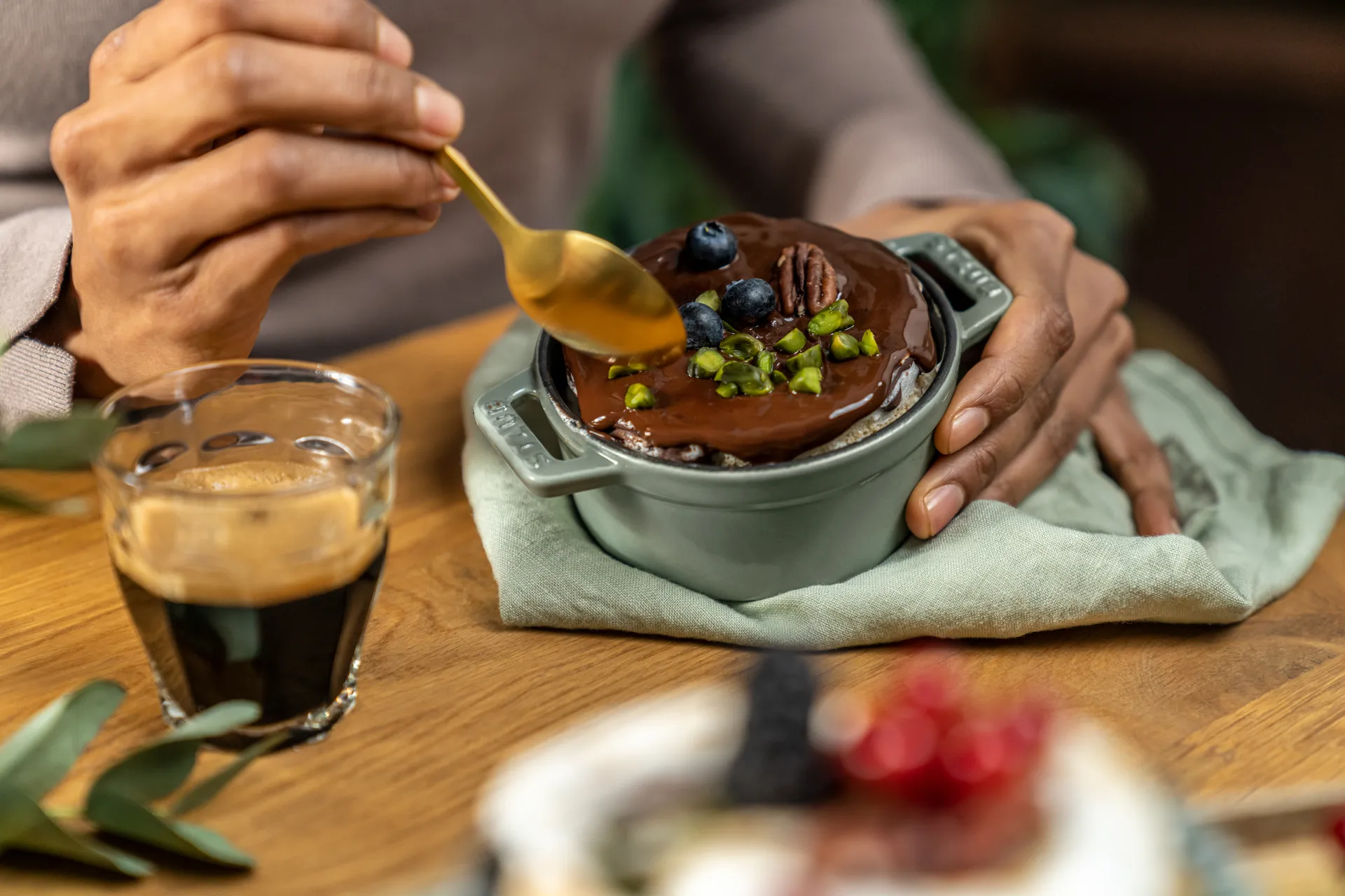 Cocotte ronde La Cocotte Staub fonte 0,25 L, Bois d'eucalyptus STAUB