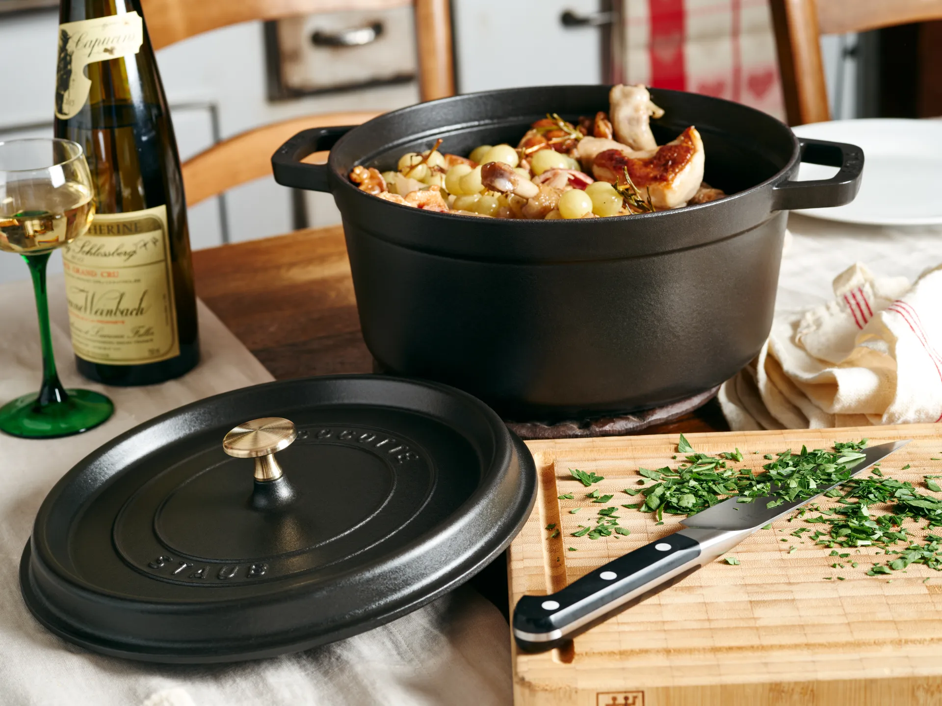 Cocotte ronde La Cocotte Staub fonte 12,6 L, Noir STAUB