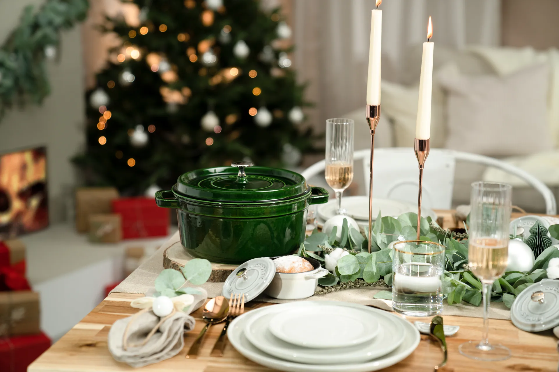 Cocotte ronde La Cocotte Staub fonte 2,6 L, Basilic vert STAUB