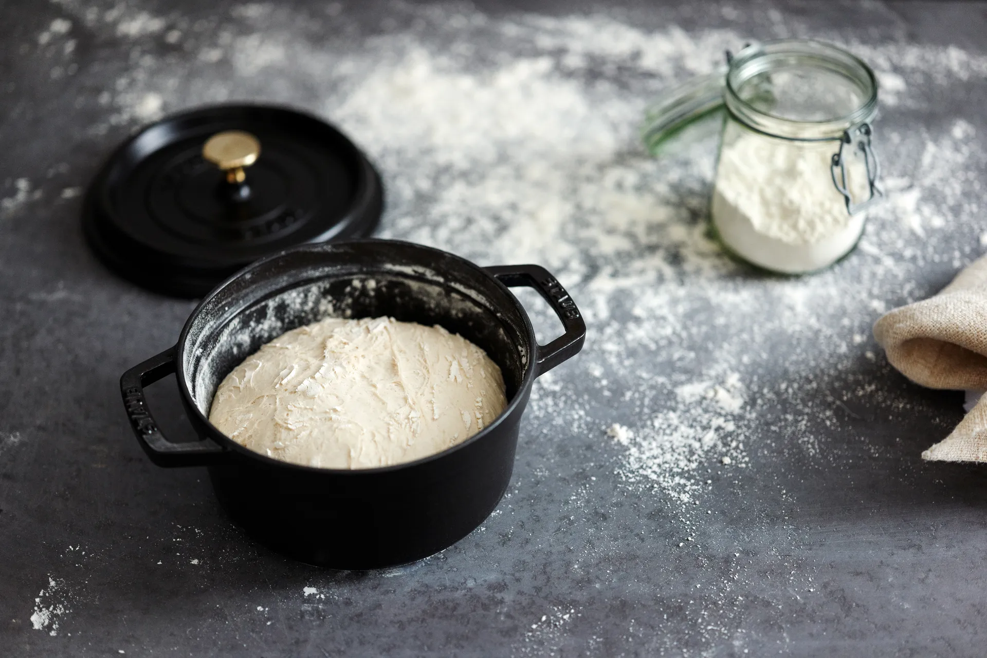 Cocotte ronde La Cocotte Staub fonte 2,6 L, Noir STAUB