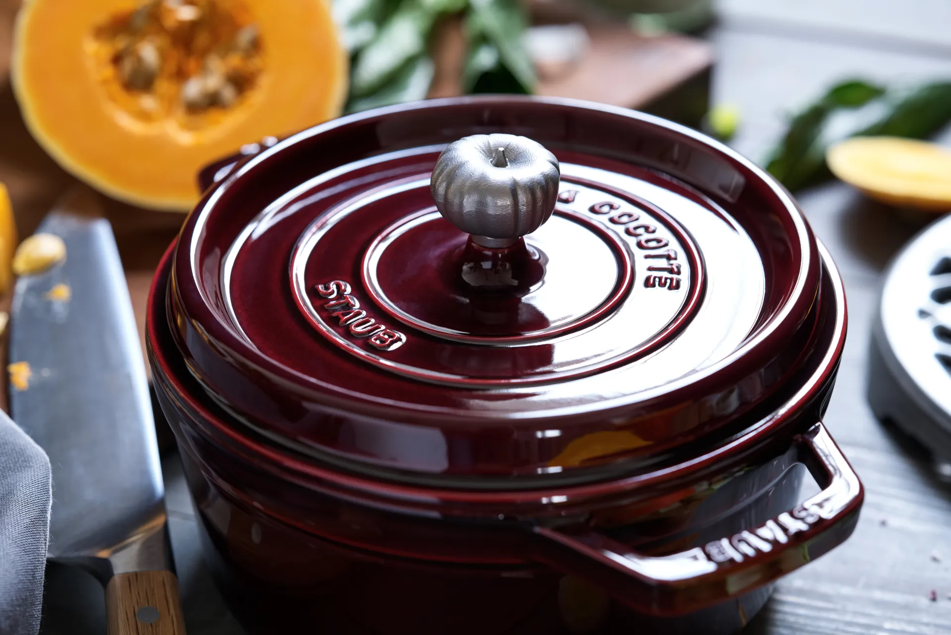 Cocotte ronde La Cocotte Staub fonte 3,8 L, Rouge grenadine STAUB