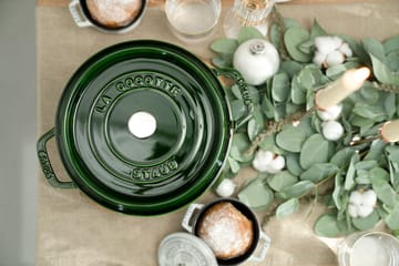 Cocotte ronde La Cocotte Staub fonte 5,2 L - Basilic vert - STAUB