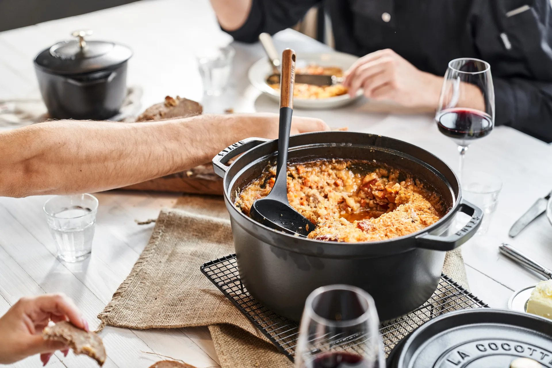 Cocotte ronde La Cocotte Staub fonte 8,4 L, Noir STAUB