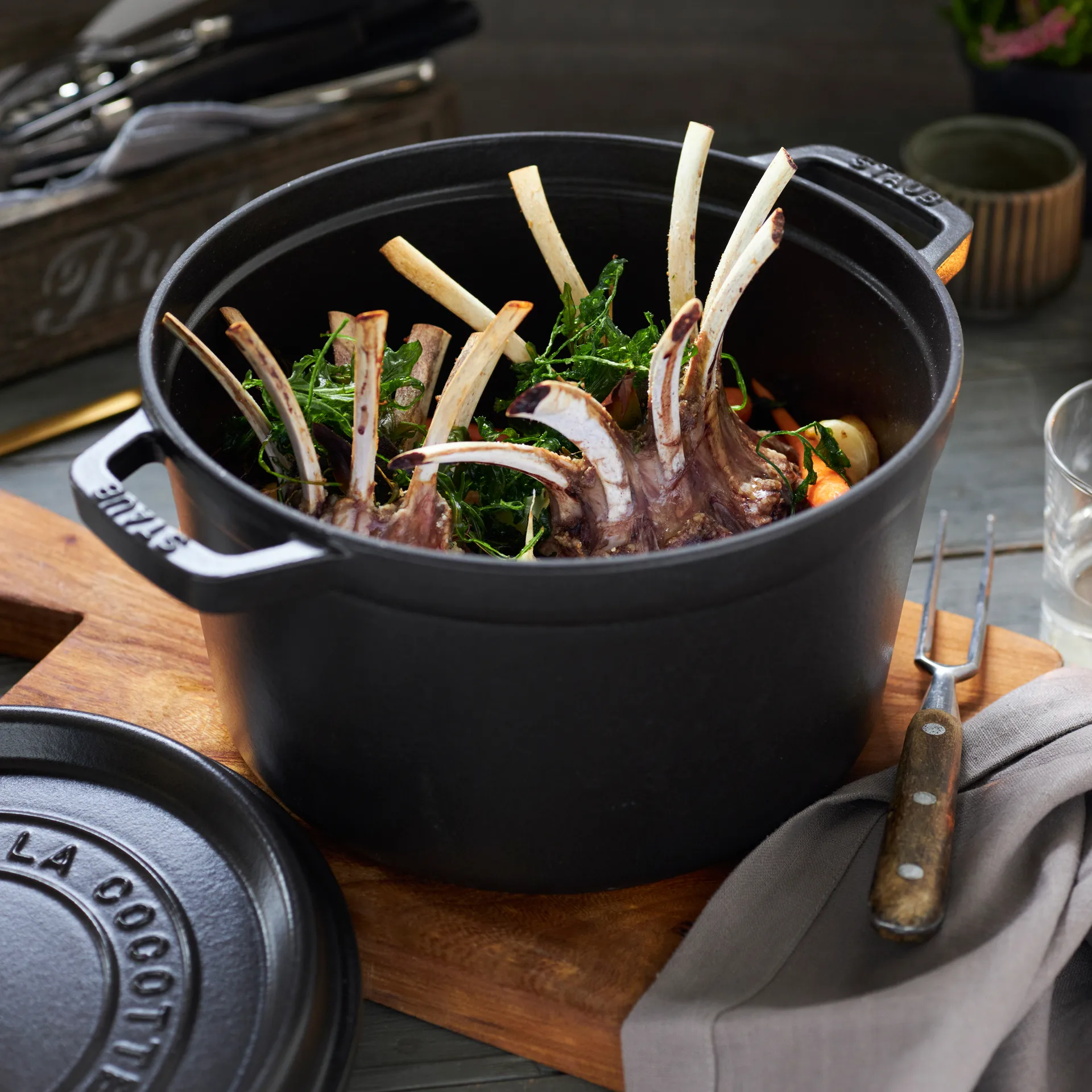 Cocotte ronde Staub modèle haut 4,8 L, Noir mat STAUB