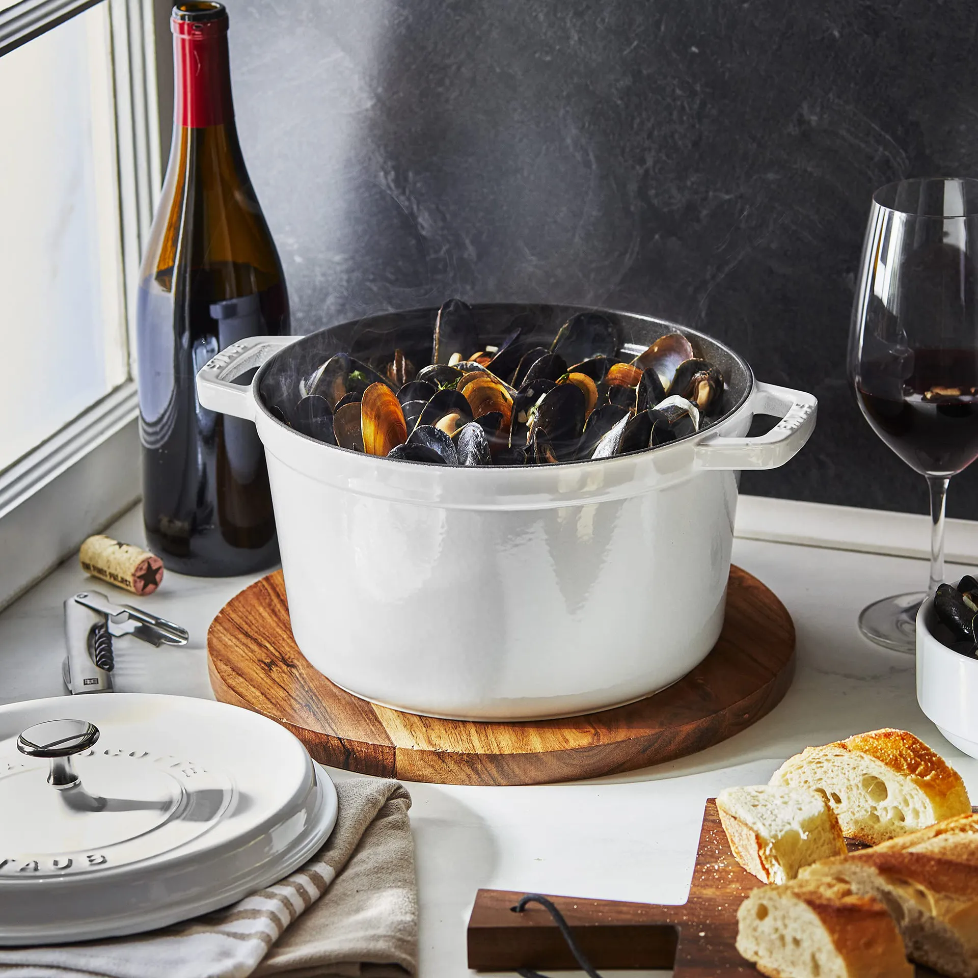 Cocotte ronde Staub modèle haut 4,8 L, White Truffle STAUB