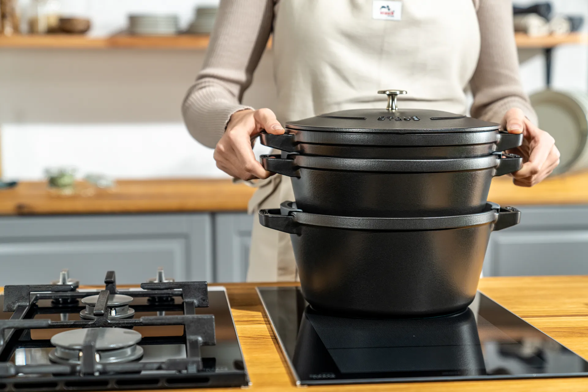 Ensemble de casseroles et poêles empilables Staub 5 pièces, Noir STAUB