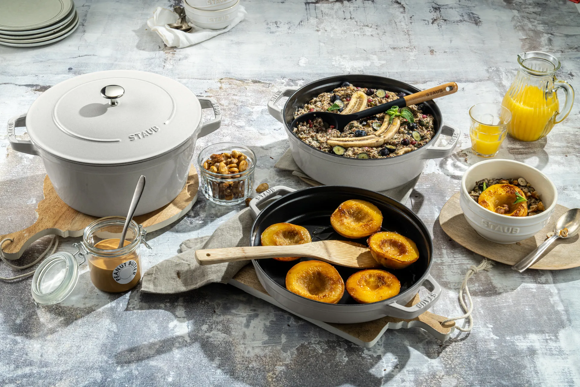 Ensemble de casseroles et poêles empilables Staub 5 pièces, White truffle STAUB