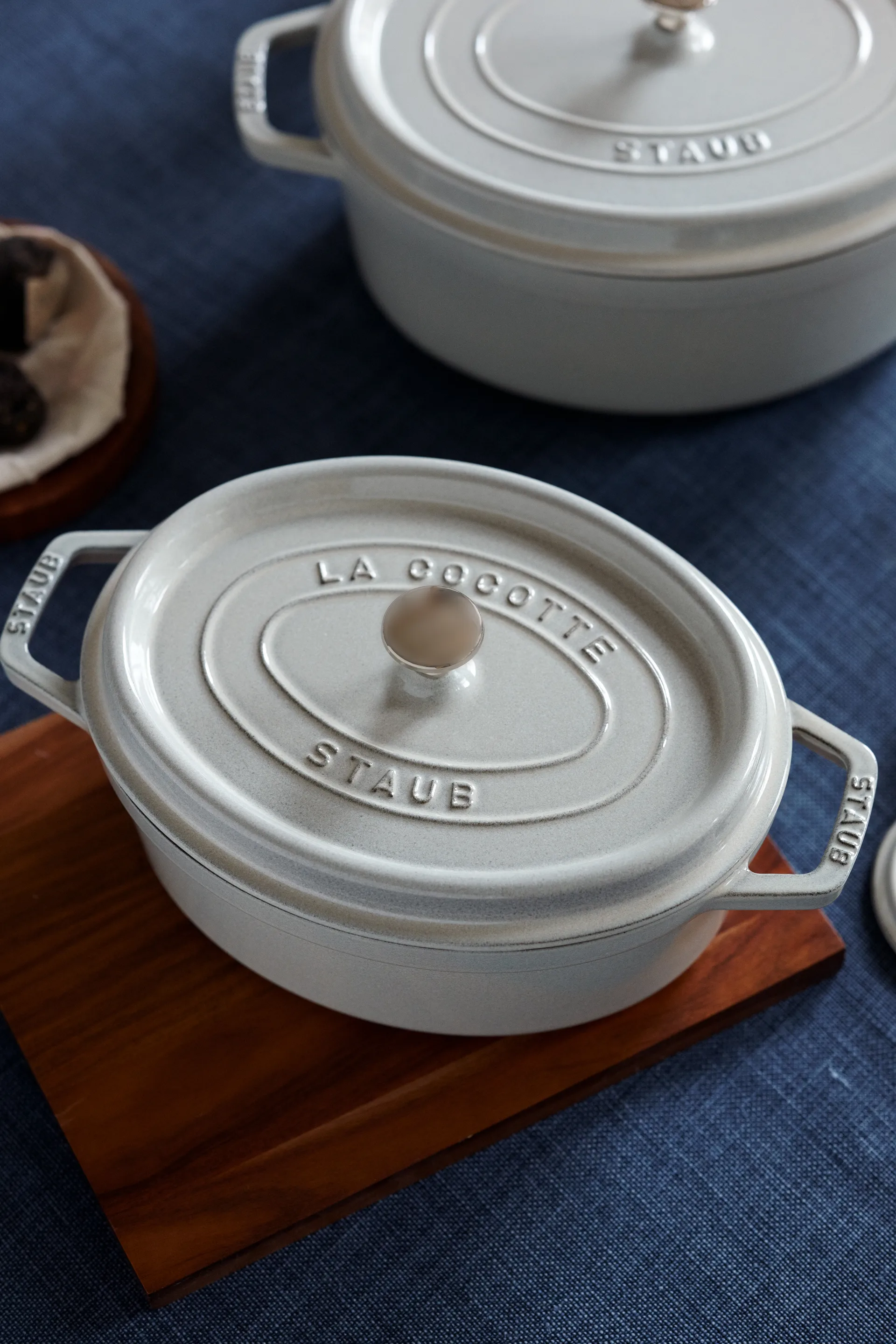 Fait-tout Staub White Truffle oval, 2,35 l STAUB