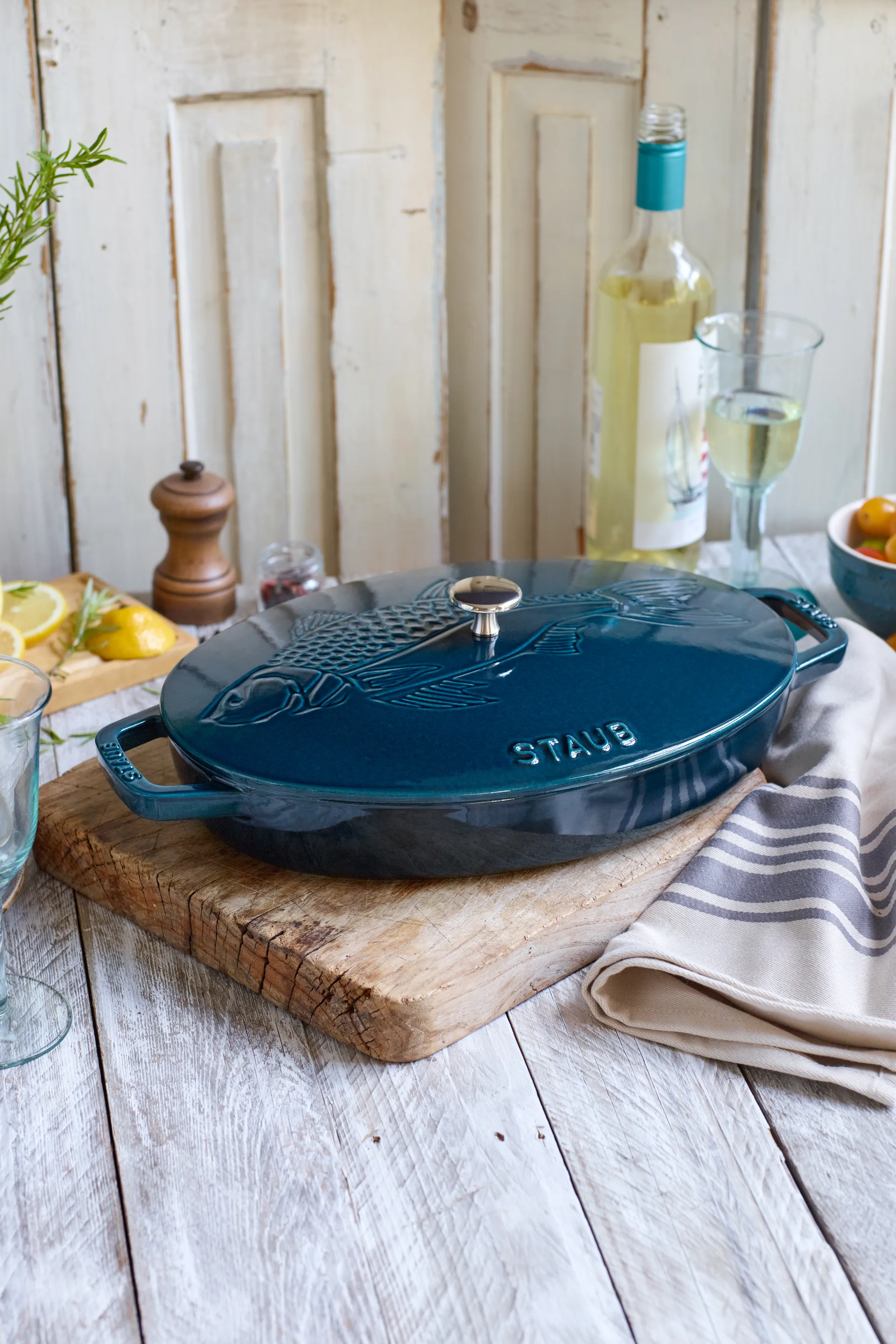 Faitout ovale La Mer, trois couches d'émail, 32 cm STAUB
