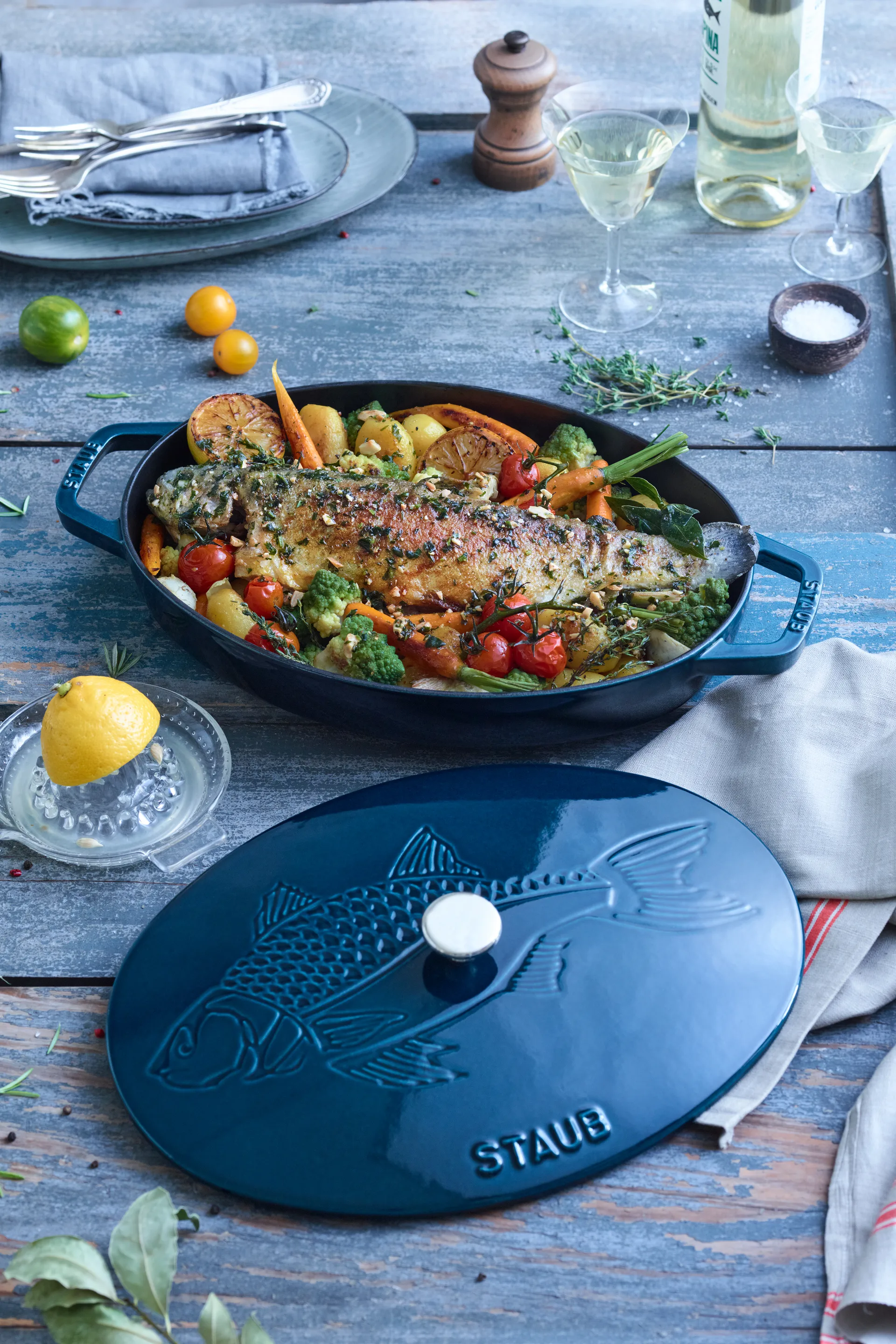 Faitout ovale La Mer, trois couches d'émail, 32 cm STAUB