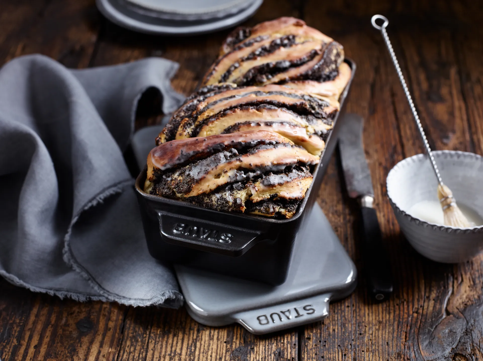 Moule à gâteau en fonte Staub, 23x11 cm STAUB