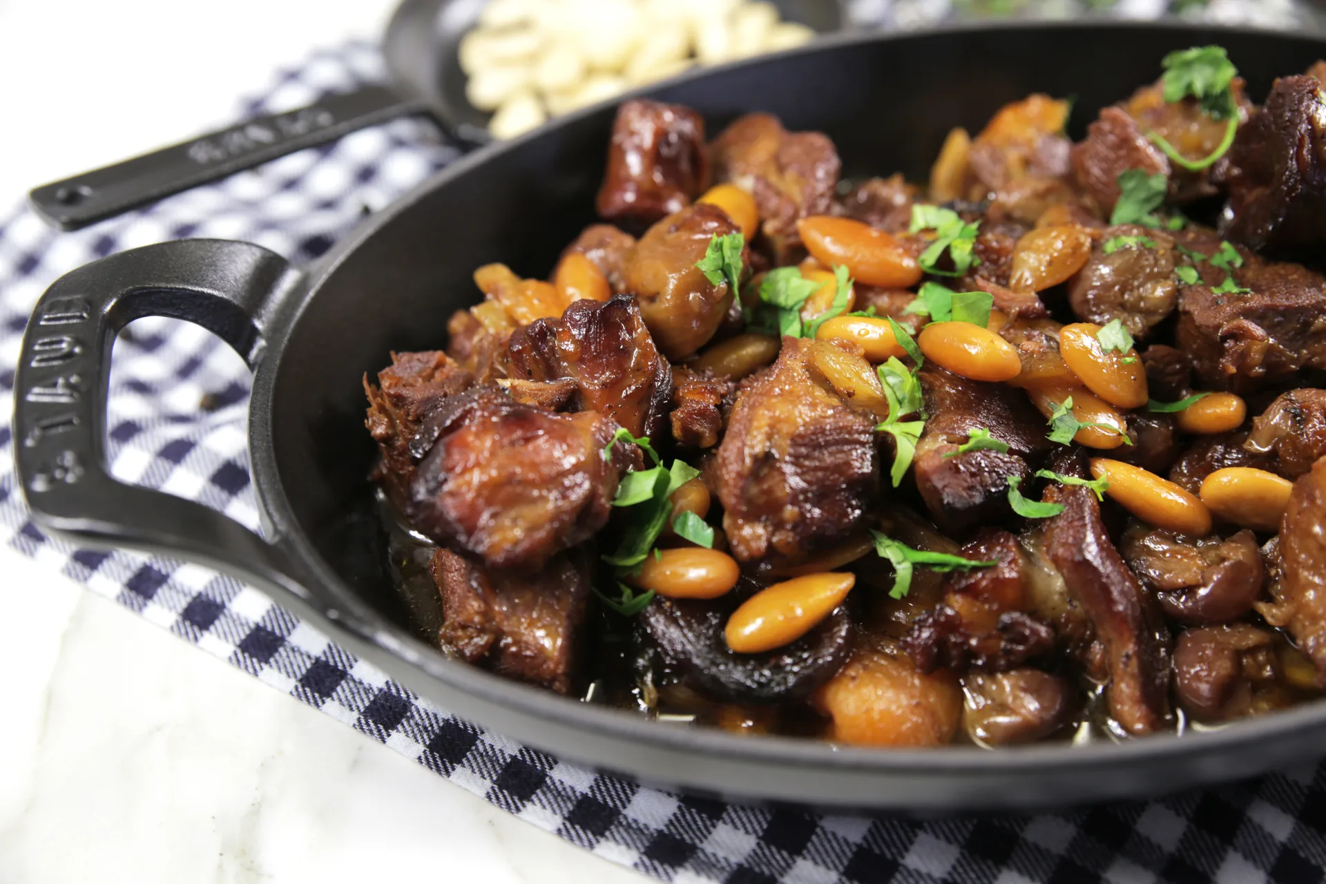 Plat à four ovale en fonte Staub 37 cm, Noir STAUB