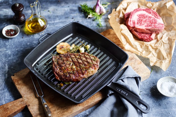Poêle à frire en fonte Staub Chistera Ø28 cm, 30x30 cm STAUB