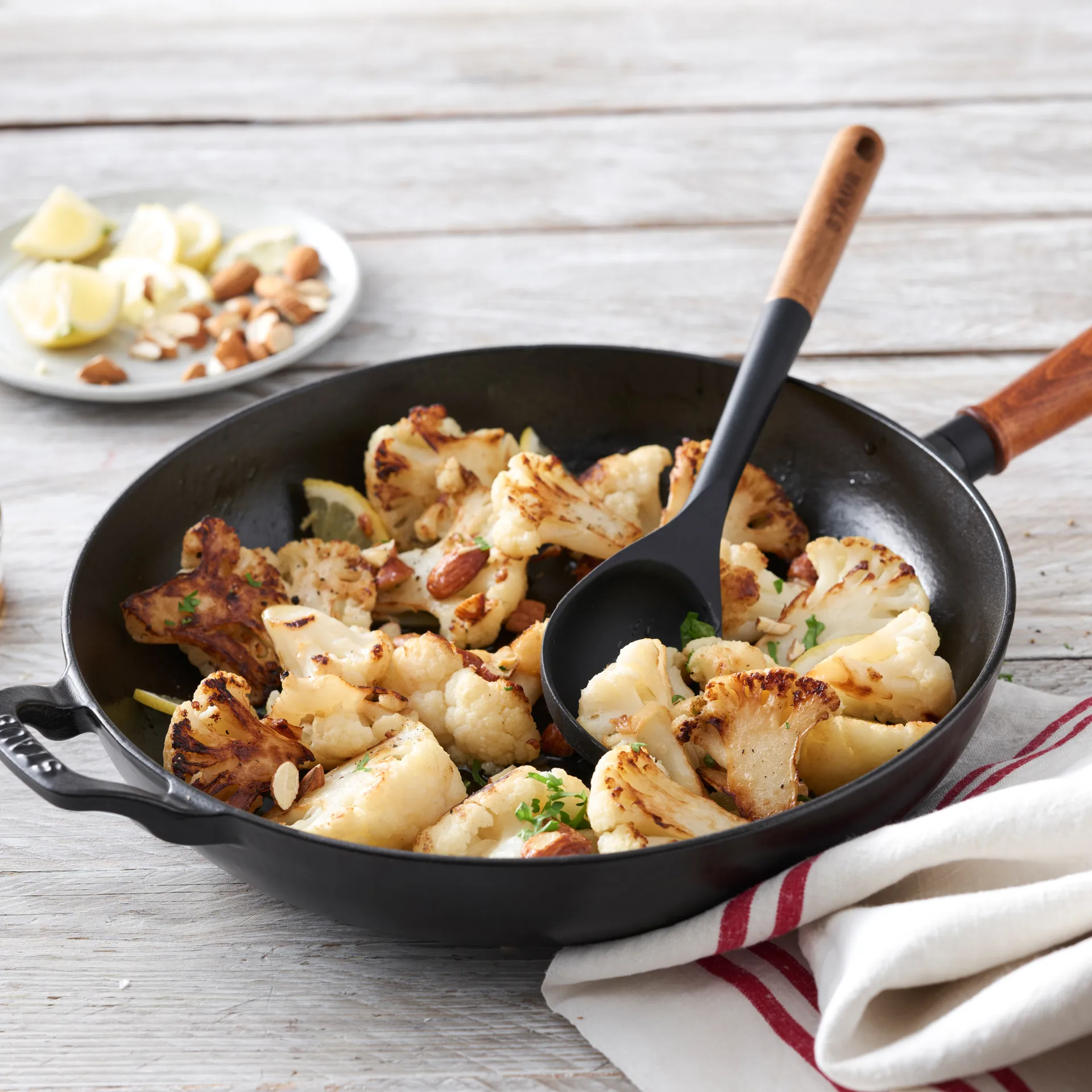 Poêle avec poignée en bois Vintage Ø28 cm, Noir STAUB