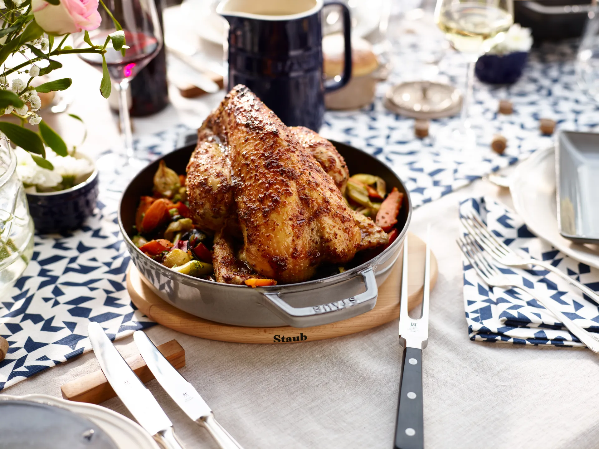 Sous-plat magnétique ovale en hêtre Staub, 29 cm STAUB