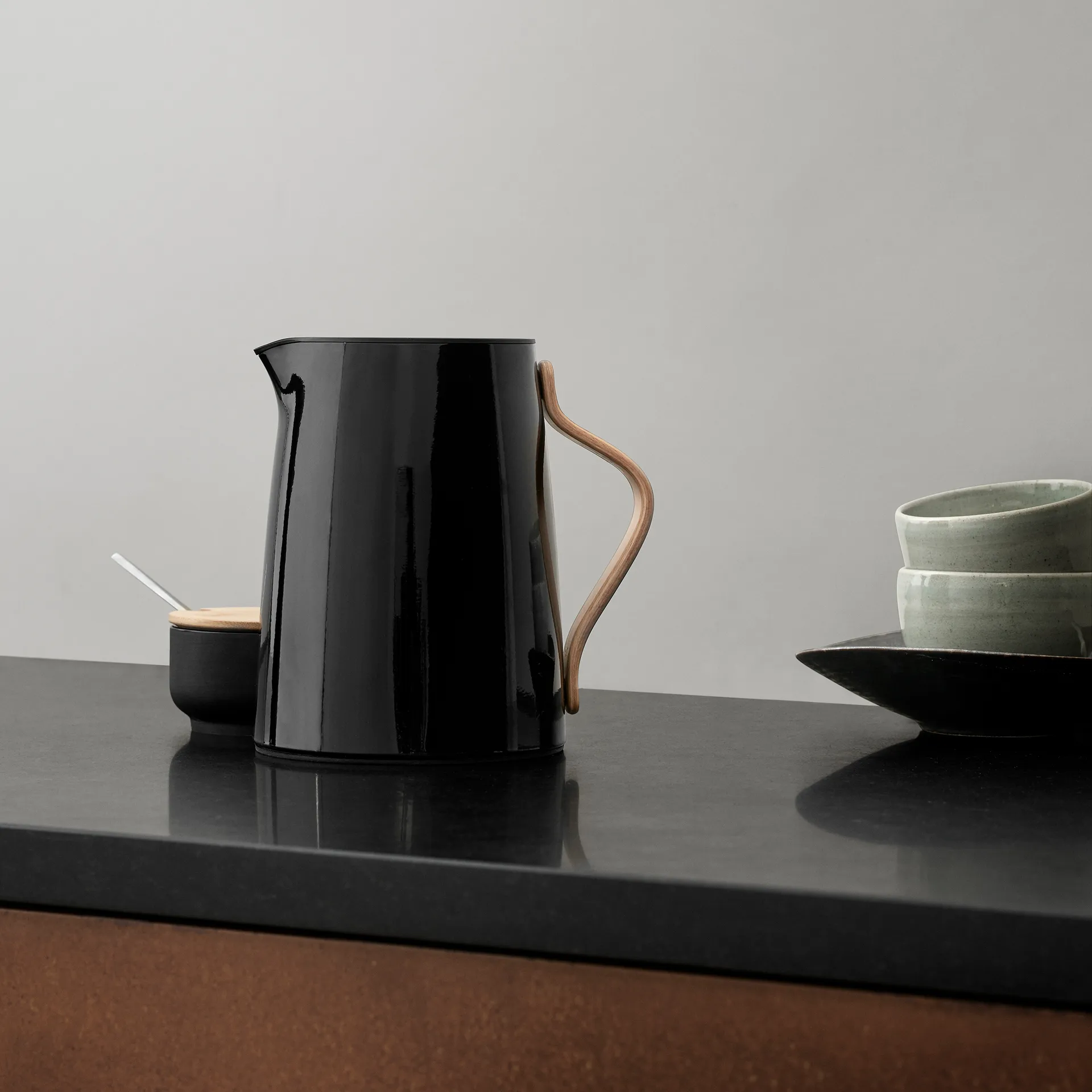 Pichet à thé isotherme Emma, Noir Stelton