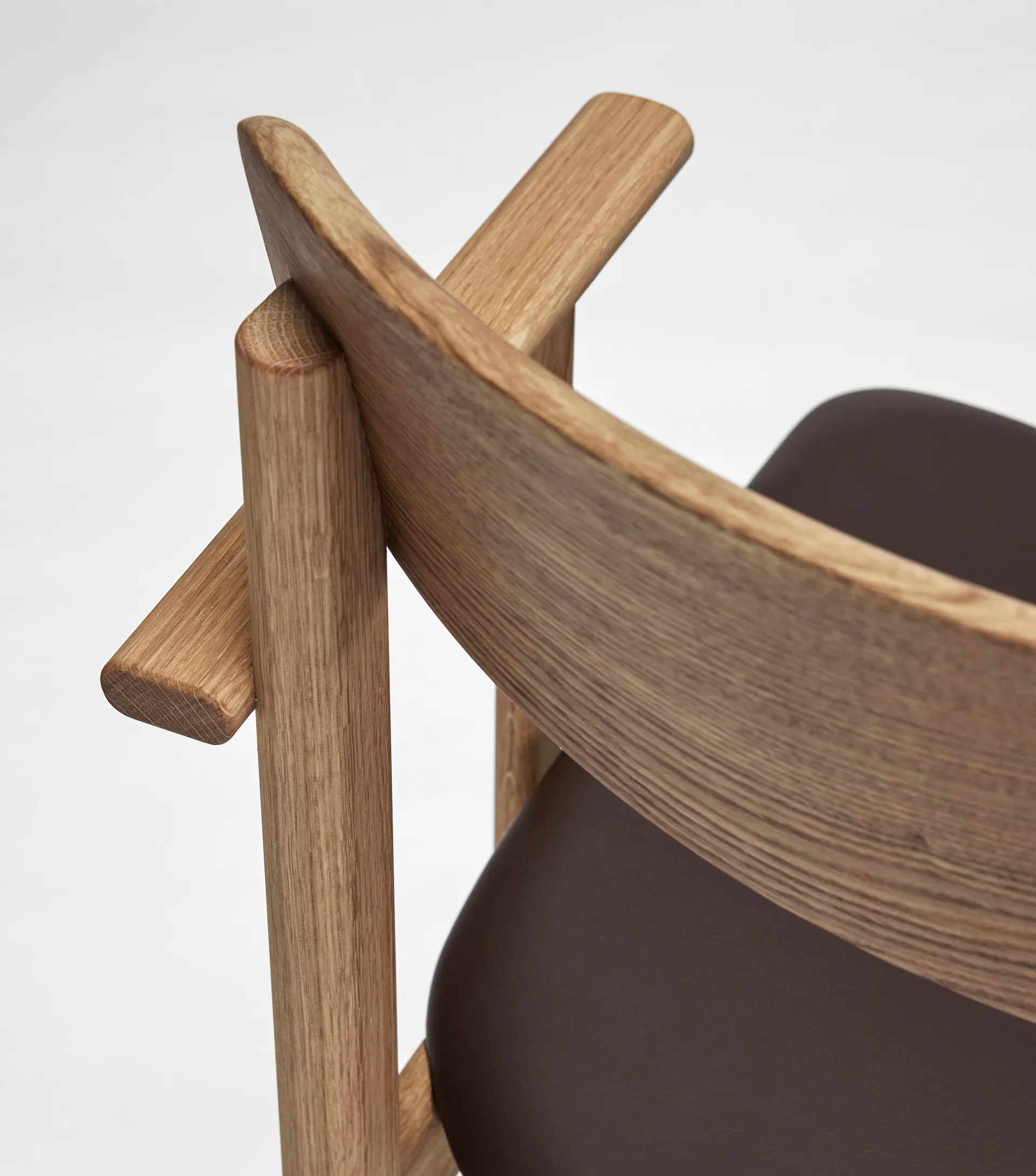 Chaise à accoudoirs Pal, Chêne naturel huilé - Elmosoft 93129 Stolab