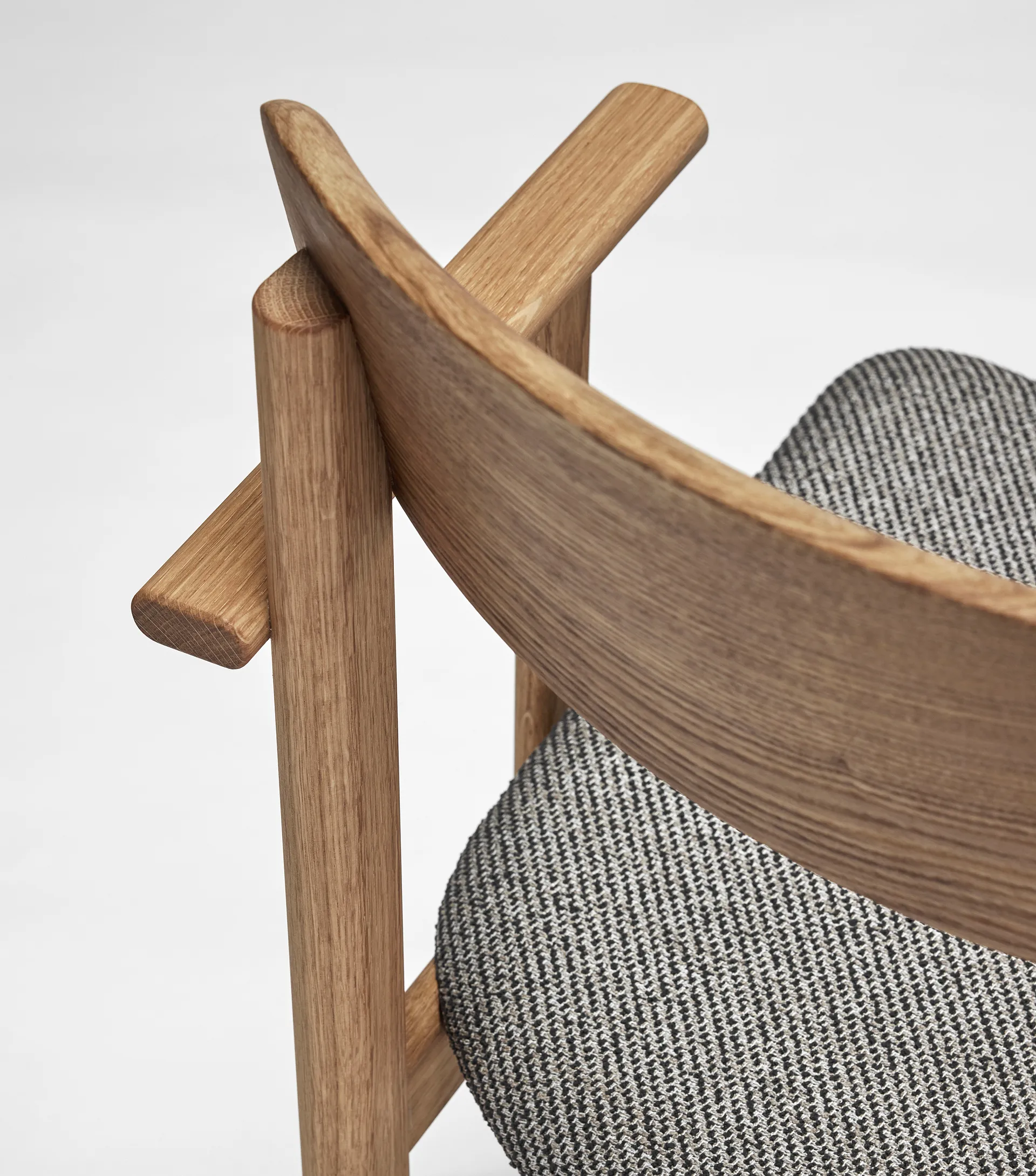 Chaise à accoudoirs Pal, Chêne naturel huilé - Tornado V3576 Stolab