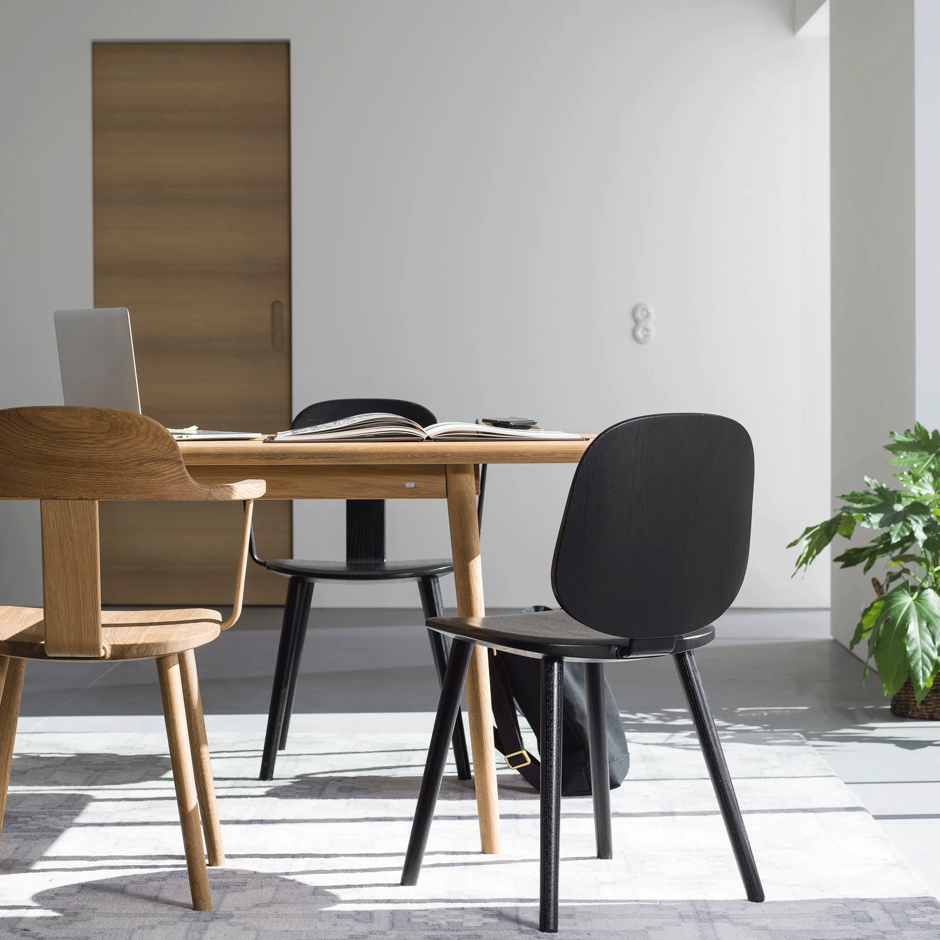 Chaise à accoudoirs Sture, chêne huilé naturel Stolab