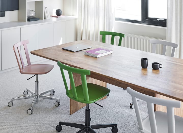 Chaise Alt sur pied pivotant avec assise rembourrée en bouleau, Vidar 4, 633 pink-mauve 27 Stolab