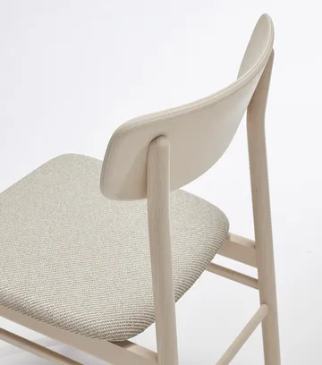 Chaise Prima Vista en bouleau laqué mat clair - Tissu Atto Driftwood V3576/01 gris - Stolab